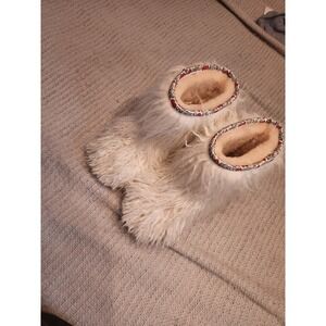 UGG Australia Shaggy Faux Fur Sheepskin Boots Off‎ White I Heart UGG 1003201K